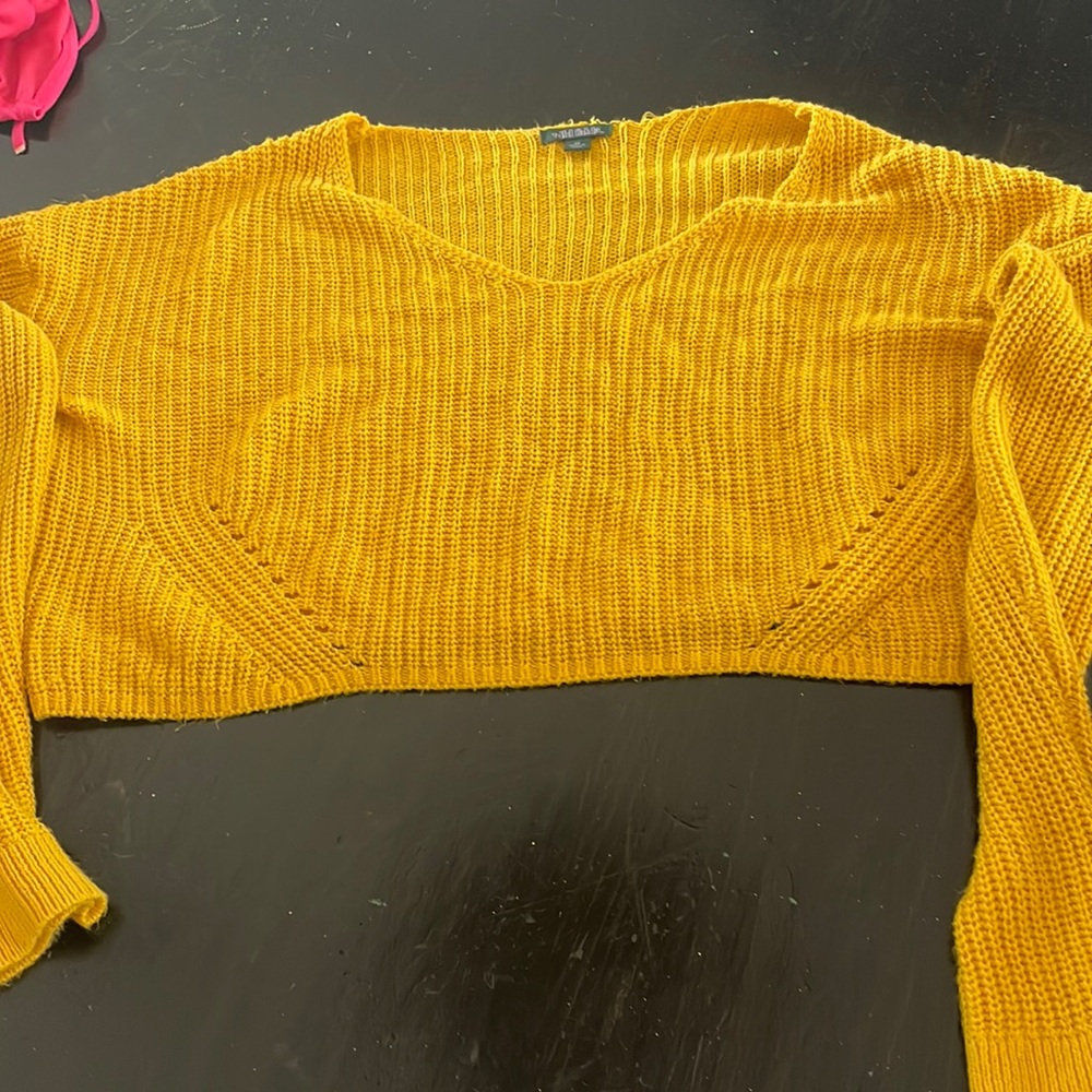 Cropped sweater